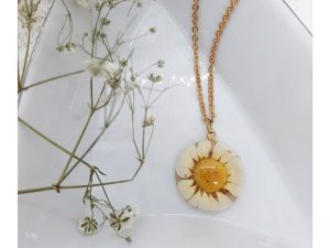 مجوهرات ليلا المصنوعة يدويا من الراتنج